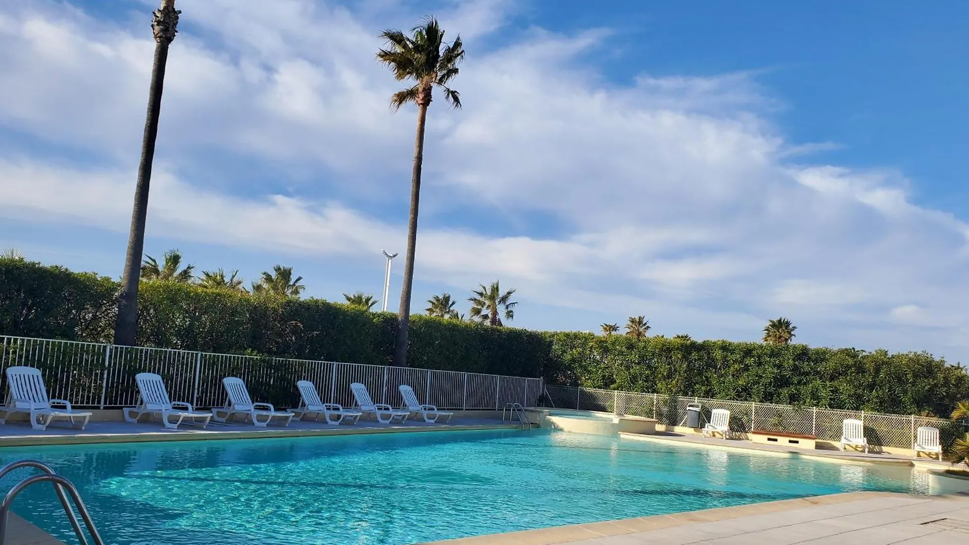 Cap Hermes, Magnifique Vue Mer Pour Ce Studio 33M2 Frejus