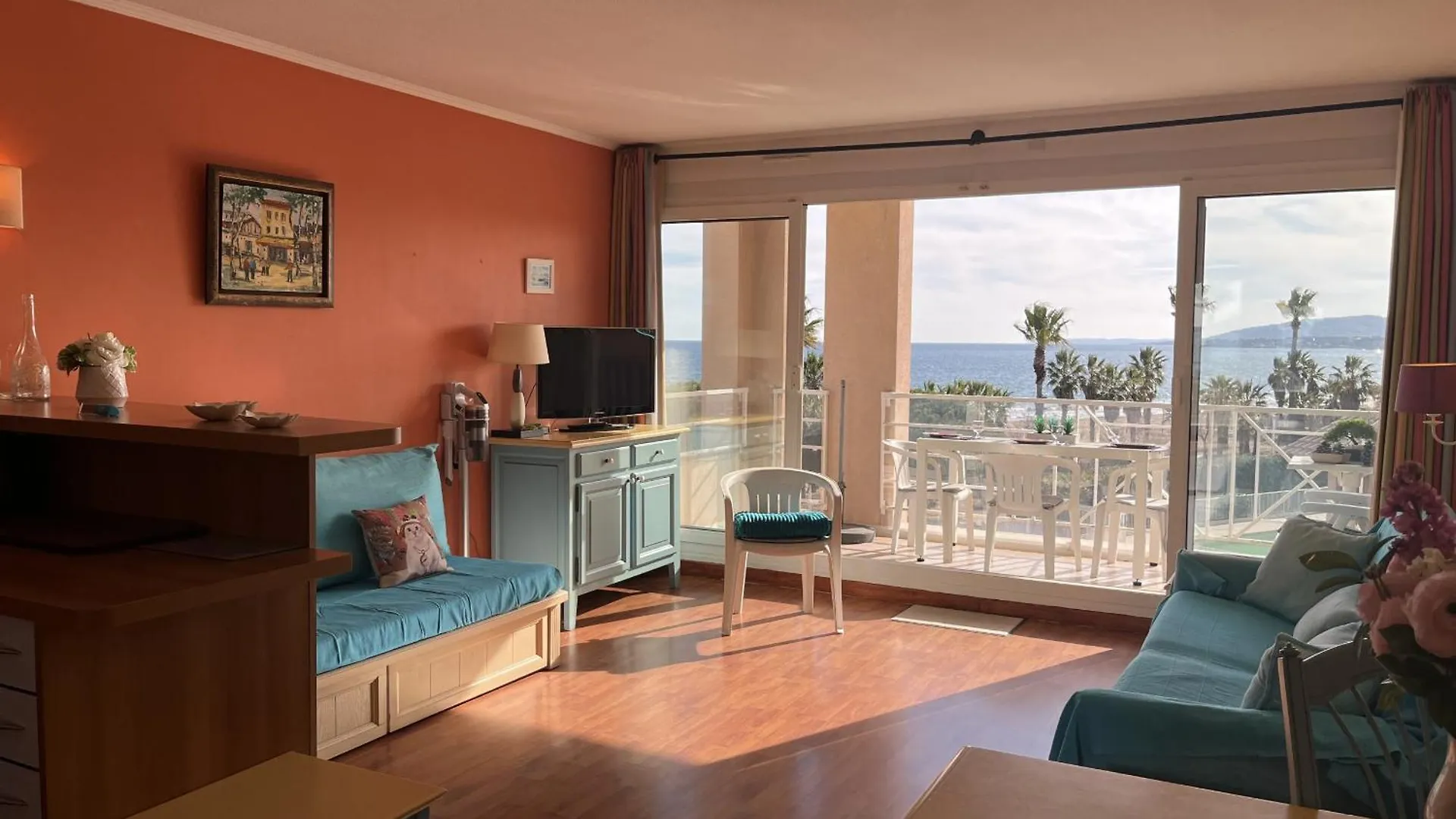 Cap Hermes, Magnifique Vue Mer Pour Ce Studio 33M2 Frejus